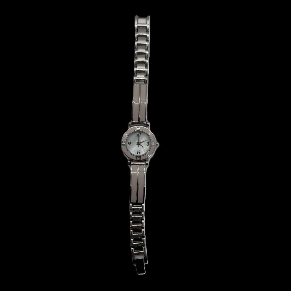 Pretty Ladies Pink and Silver Colored Quartz Watch - Picture 6 of 6